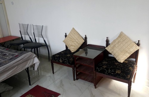 Kailash Colony House | Yuvi Homz - Posh South Delhi. 2mins Metro Station