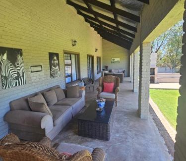 Mogale City Apartment | Zacks Country Stay Self-catering