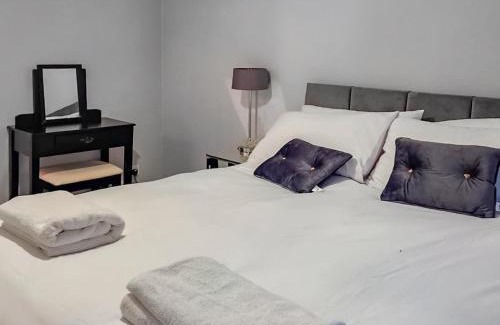 Timsbury House | Zadena
