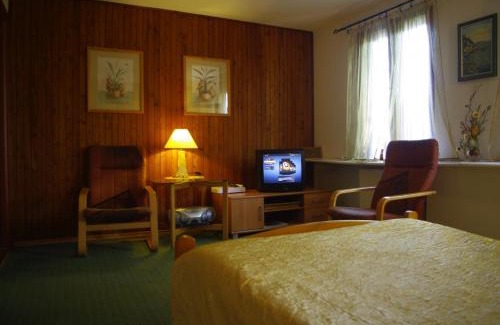 Slupsk Hotel | Zajazd Biały Dom