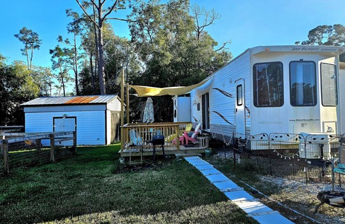 Estero House | Zara Camper on a Horse farm 25min to Beach!