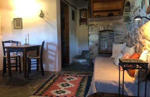Volissos House | ZARTA a Cosy Stone Village House with Splendid View