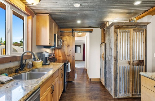 Williamson House | Zebra Ranch Vacation Rental | 3-BR House Amazing Animal Experience, Prescott | Mtn View Trails Spa BBQ