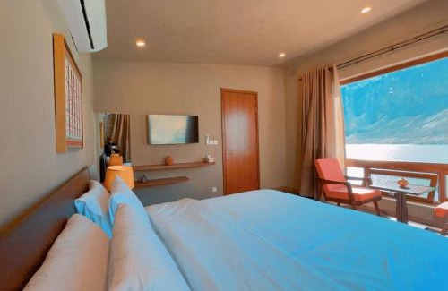 Hunza Hotel | Zen By The Lake