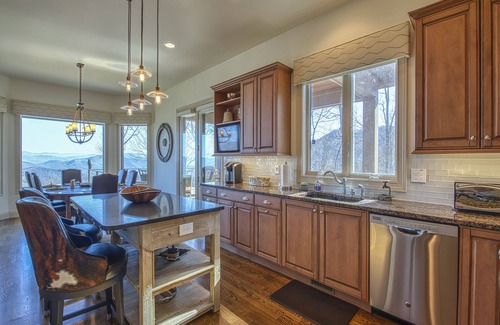 Waynesville House | Zen Den | Peaceful Retreat Near Waynesville | Mountain Views and Fire Pit