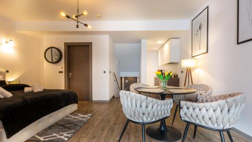 Poiana Brasov Apartment | Zen Retreat Studio in Silver Mountain