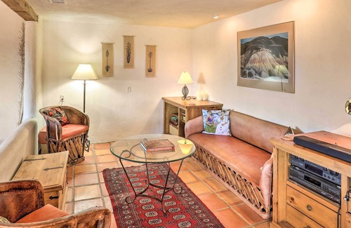 Tombstone House | Zen Retreat w/ Guest Home & View, 13 Mi to Town!