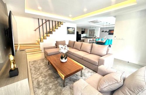 Nong Chaeng Villa | Zensiri Beautiful Brand New Pool Villa 3 BDR