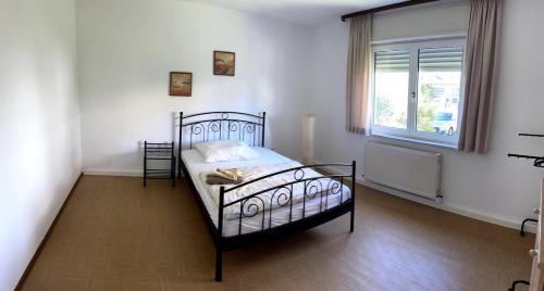 Hirschaid Apartment | Zentral und ruhig EG