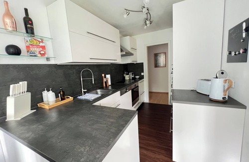 Neuffen Apartment | Zentrumsnahe Ferienwohnung am Fuße der Burgruine Hohenneuffen