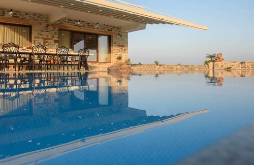 Faistos Villa | Zeus Dione Luxury Villa with privacy and pool