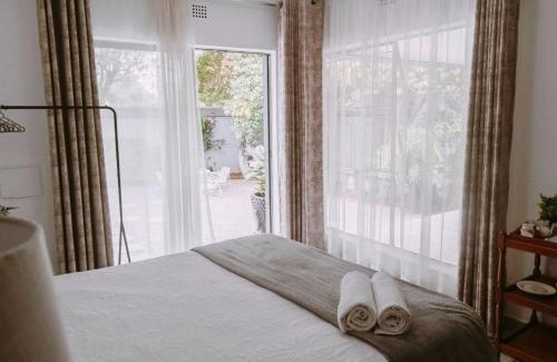 Boksburg Apartment | Zhantique Guest House 1- Unit 2