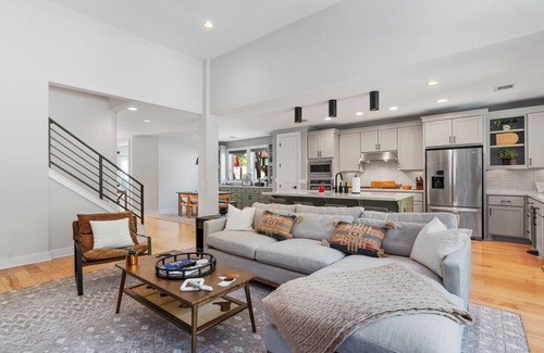 Zilker House | Zilker Oasis with Pool, Hot Tub, Walk to ACL
