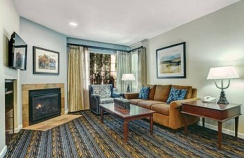 Pinetop Resort | Zip lining, mountain biking, water sports and much more!