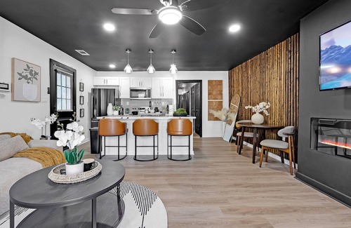 Memphis House | Zoë’s Hideout