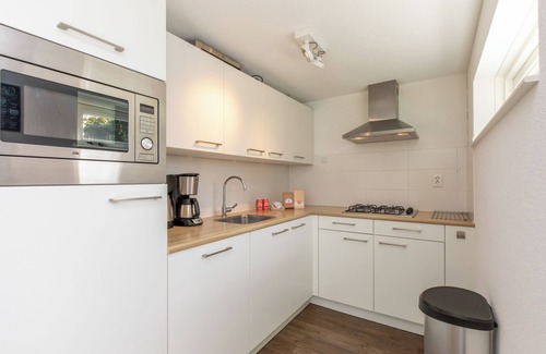 Renesse Ski Chalet | Zonnedorp 23 Zeeland Huis Renesse: Luxury Beach Holiday | Close to North Sea