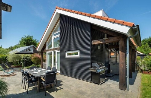 Renesse Villa | Zonnedorp 6 holiday villa with modern atmospheric decor