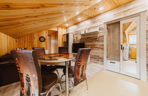 Brasov Apartment | Zoo Adjacent Summit Flat By Brasov BnB