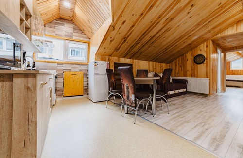 Brasov Apartment | Zoo Adjacent Summit Flat By Brasov BnB