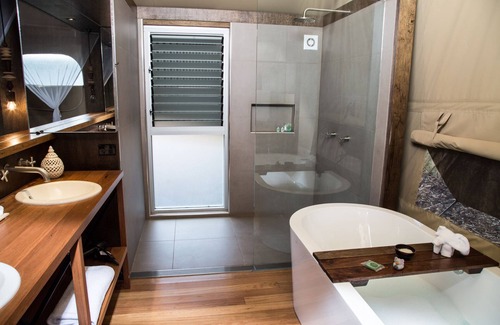 Dubbo Cabin | Zoofari Lodge at Taronga Western Plains