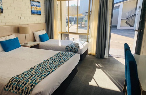 Batemans Bay Hotel | Zorba Motel