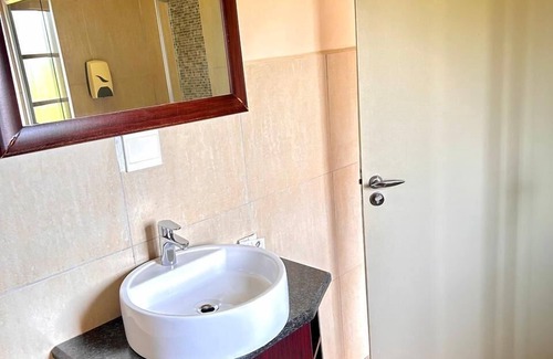 Polokwane Cabin | Zororo Lodge