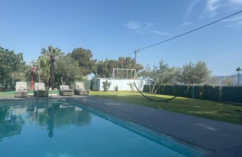 Loutraki Villa | Zoza Luxury villa isthmia by the sea with private pool