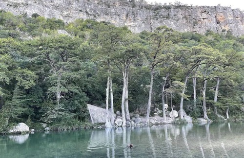 Concan Cabin | Zubers - CA -J Cabin J