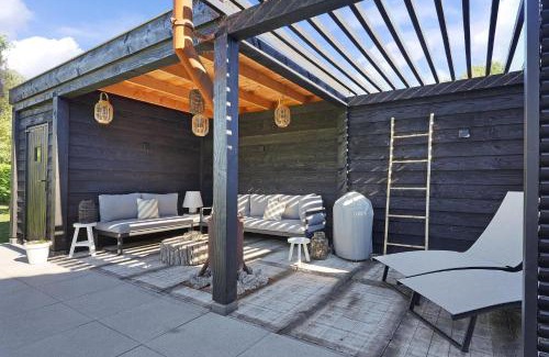 Ouddorp House | Zuiderdiep 12 - Noordzeepark Ouddorp NOT INTENDED FOR COMPANY OR WORK-RELATED STAYS