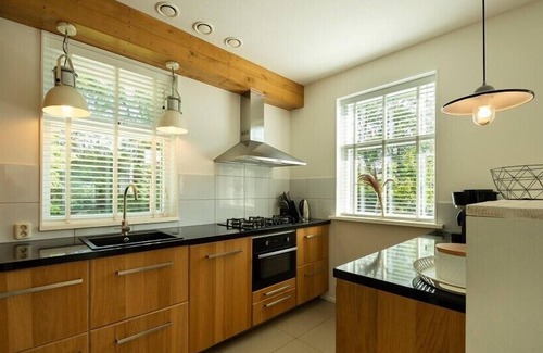 Renesse Villa | Zuidhoek 6 luxury villa in quietly located car-free bungalow park