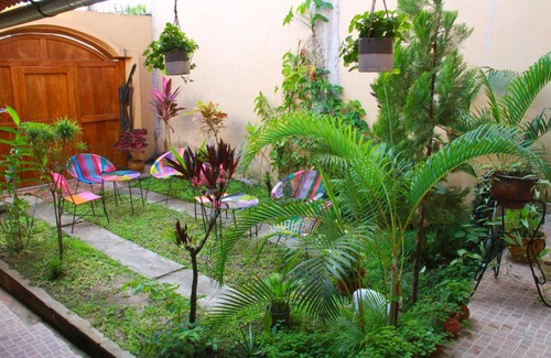 La Banda de Shilcayo Bed & Breakfast | ZYGO Bed & Breakfast