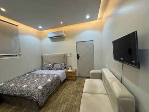 أستديو حي غرناطة بأثاث راقي وجديد