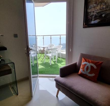 شقة مطلة على البحر والفورمولا ببرج المسارات