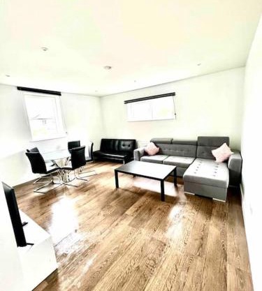 ٧ Promotion Half Price 2 Bedroom Flat In Hanwell