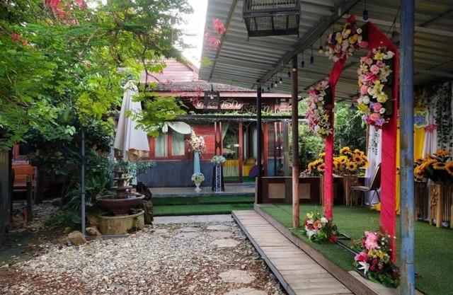 ต้นพร้าวรีสอร์ท Ton prao Resort