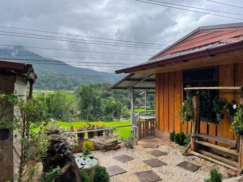 สบายดีแม่กลางหลวง