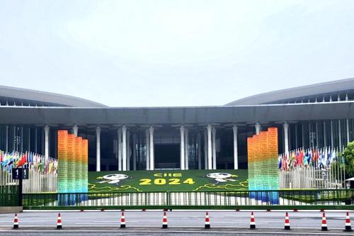 定士居水晶酒店上海虹桥火车站国家会展中心店