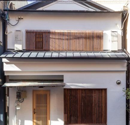 静響の宿 Silent Echo Inn