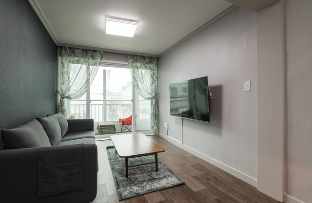 도구 러브하우스 - Dogu House of Love