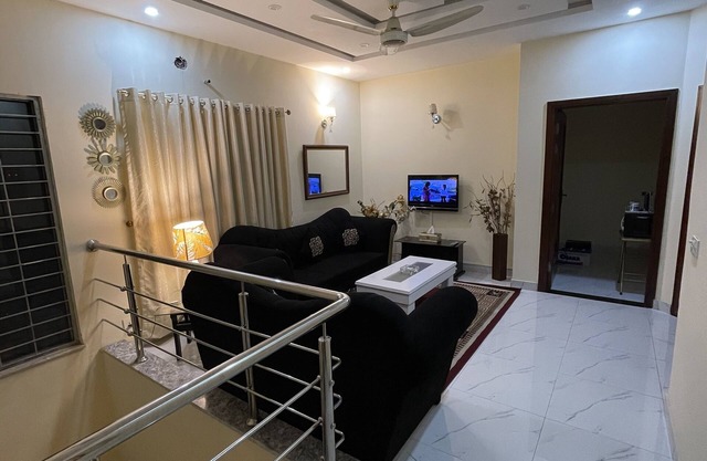 1 Bed House - Sleeps 2 - Pets - Parking - Wifi