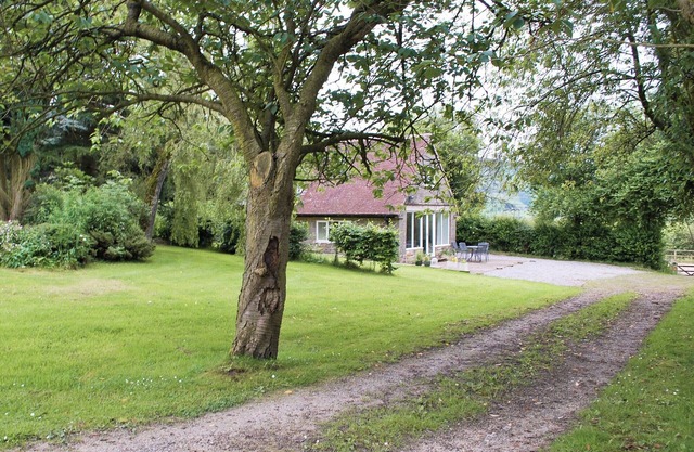 1 bedroom accommodation in Bamford