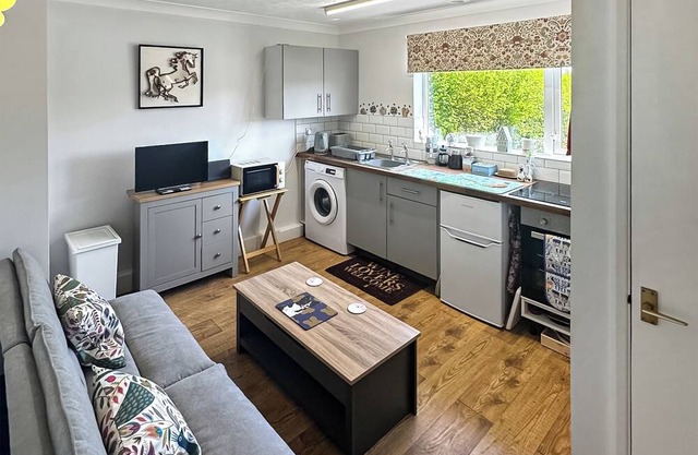 1 bedroom accommodation in Woodbury Salterton, near Exmouth