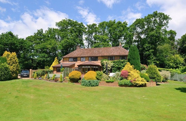 1 bedroom accommodation in Picket Hill, near Ringwood