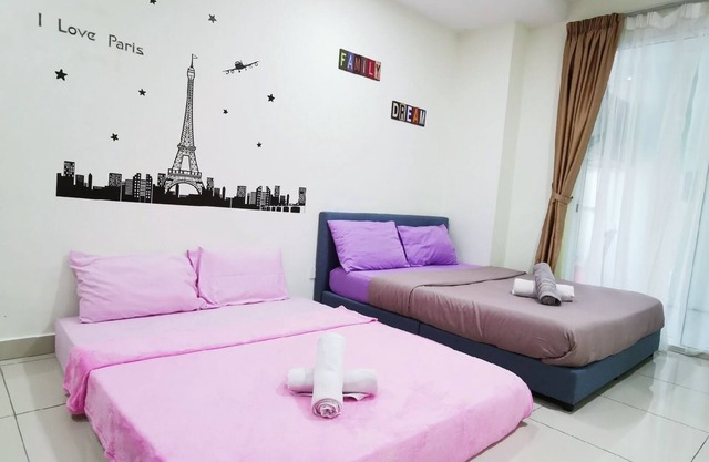 1 Bedroom Apartment Suite with 2 Bathroom, beside Gleneagles Hospital