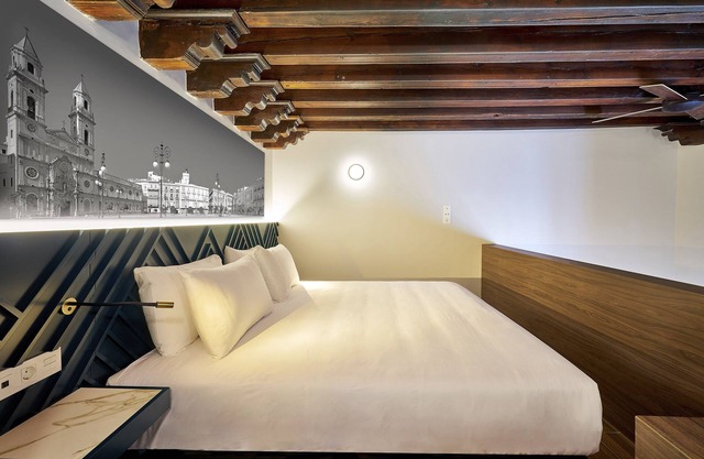 1 bedroom apartment. New. Nearby Plz Spain