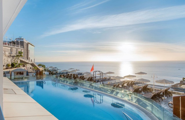 1 Bedroom Apartment Sleeps 4 Club Cala Blanca