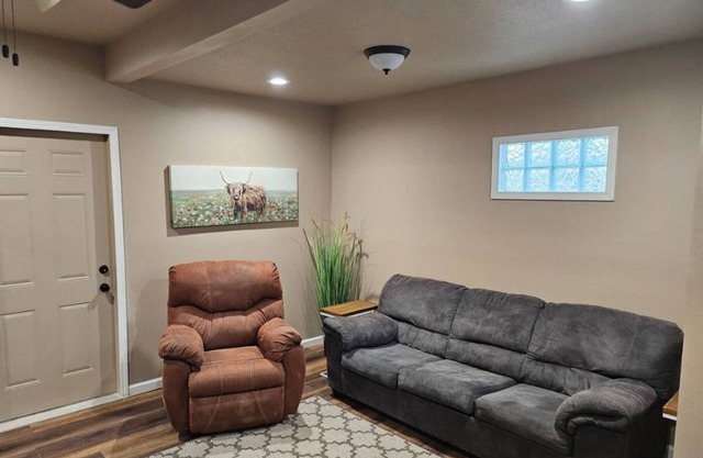 1-Bedroom Apartment by Mercy Hospital