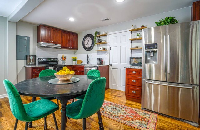 1 Bedroom Condo / Apartment near Ditto Landing close to Huntsville City downtown