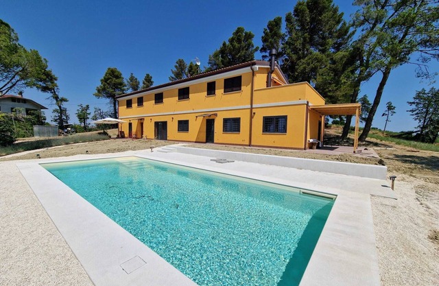 1-bedroom house with panoramic terrace and pool