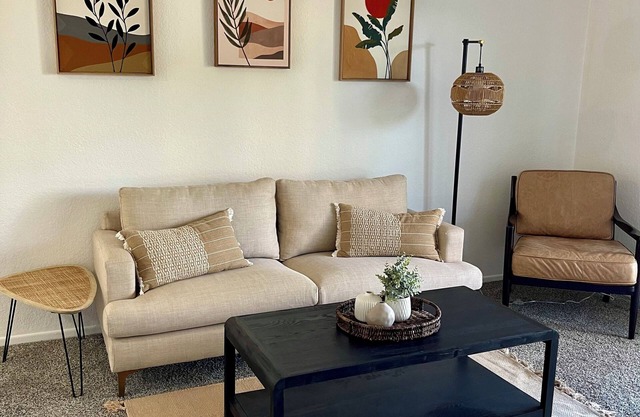 1 bedroom in lovely Costa Mesa near beaches, Disneyland, and freeways…